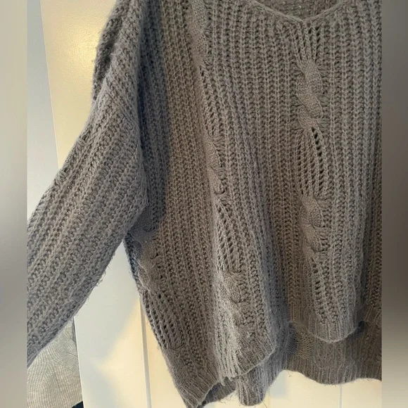 Urban Outfitters x UNIF chunky cable knit sweater - Picture 4 of 9